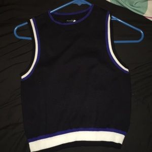 Dark blue striped cropped top / wide arm sleeve